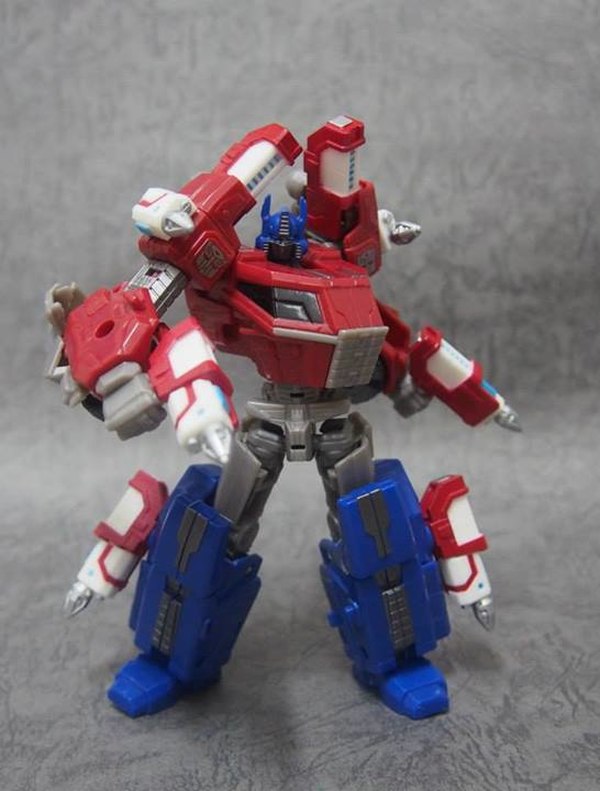 KFC KP 01UM Shoulder And Missile Kits For Fall Of Cybtertron Ultra Magnus And Optimus Prime  (26 of 28)